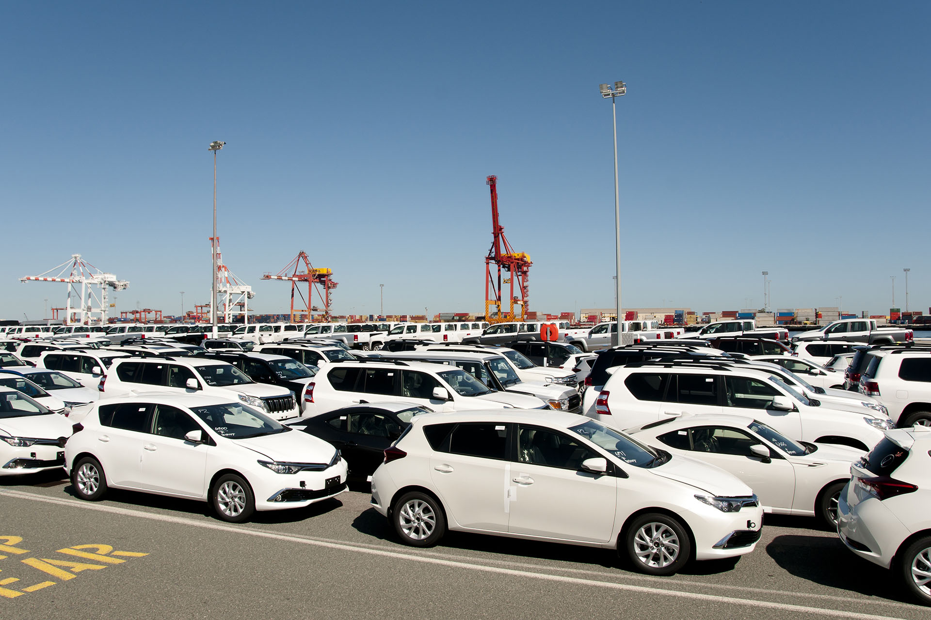 import vehicule dubai
