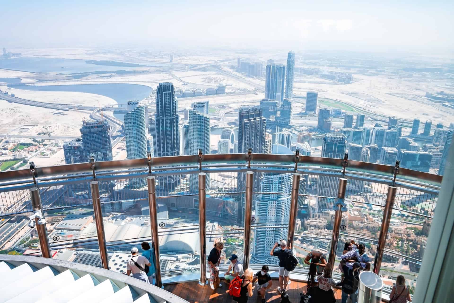 plateforme at the top sky