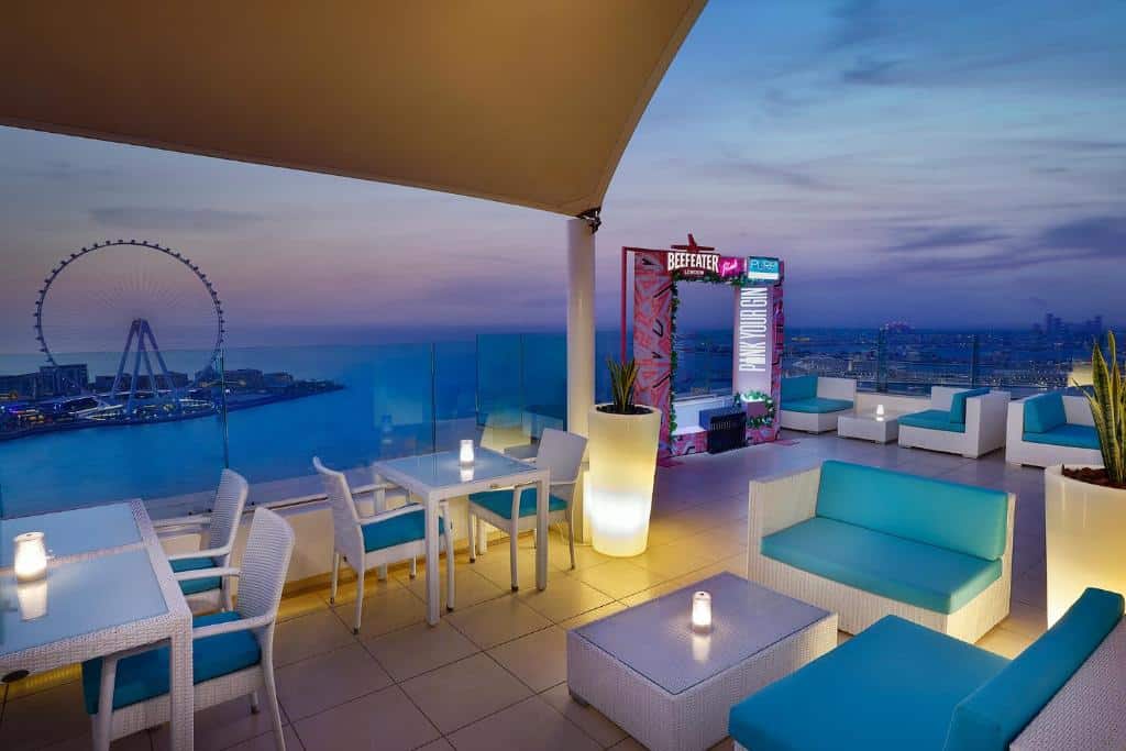 lounge hilton dubai bar
