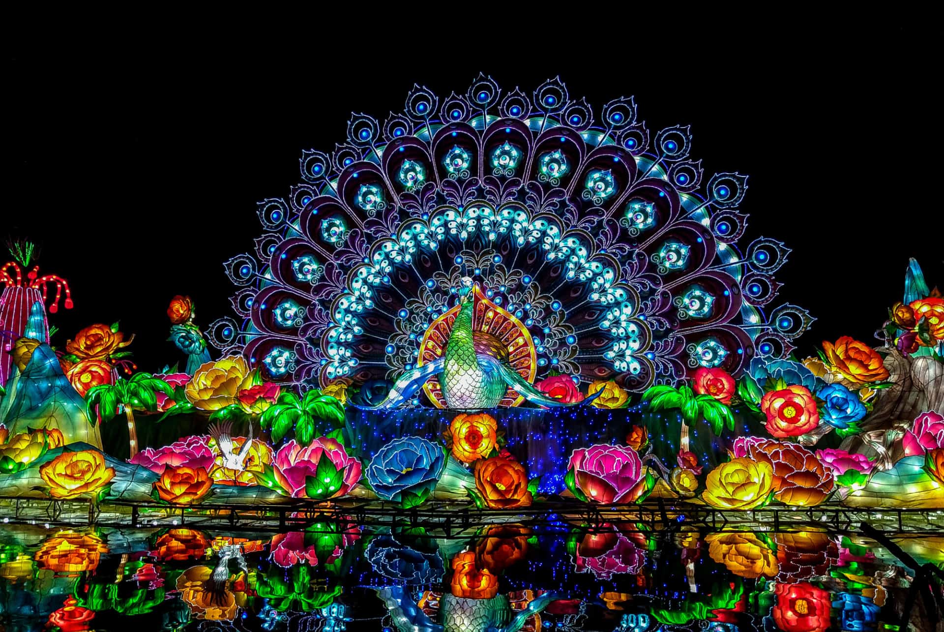 Le Dubai Garden Glow