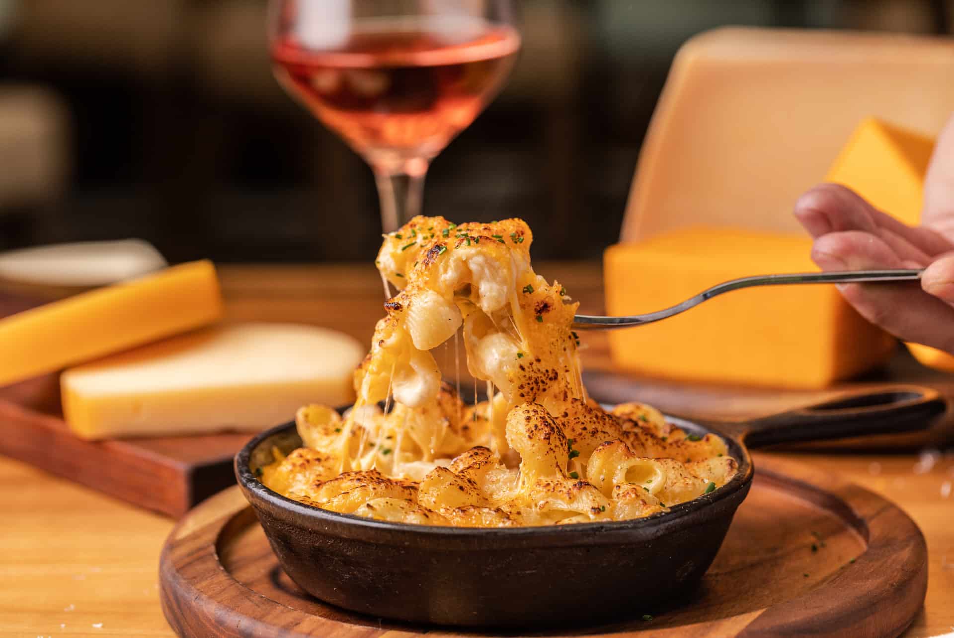 ou manger a dubai mac and cheese