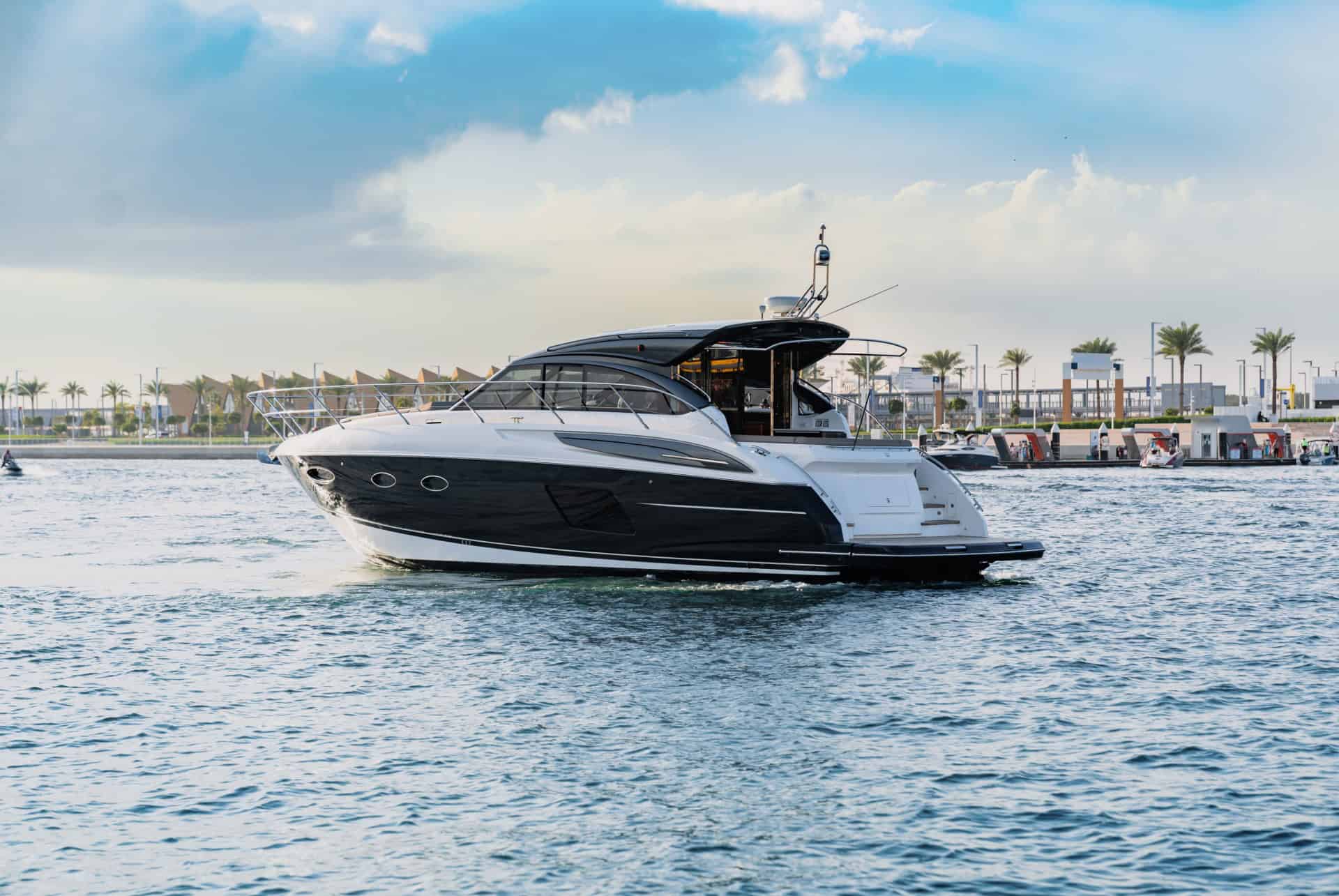 yacht a dubai