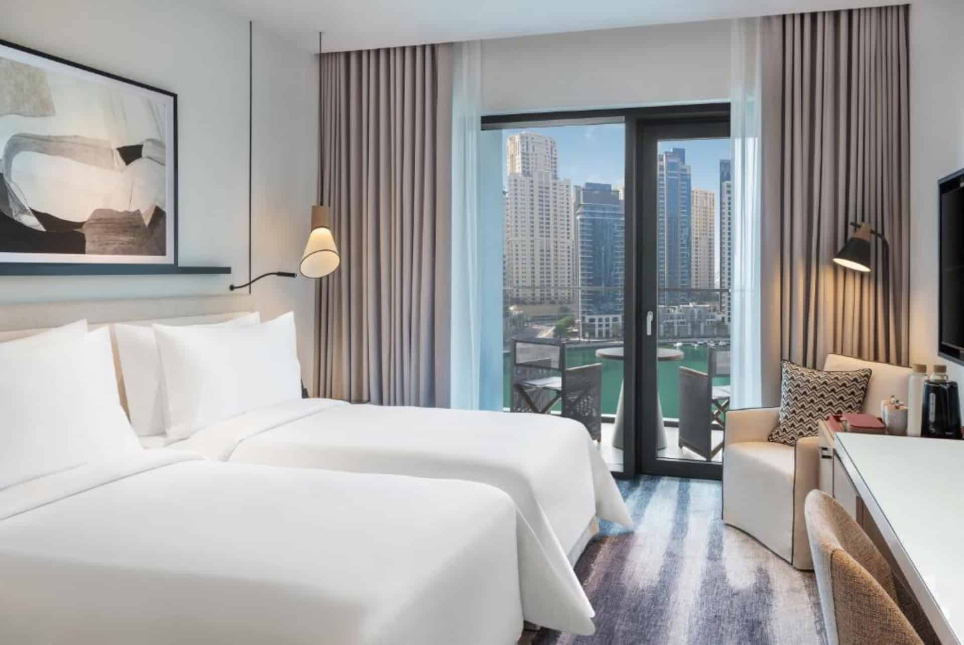 dubai en ete vida marina hotel