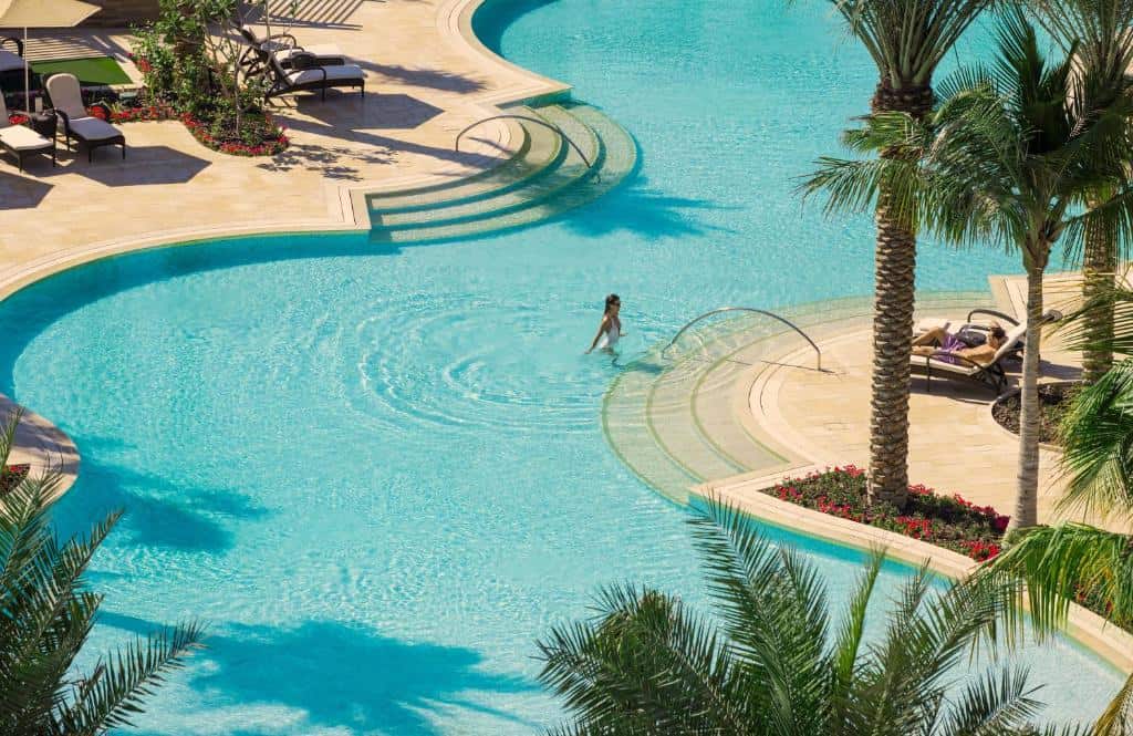 four seasons hotel piscine dubai