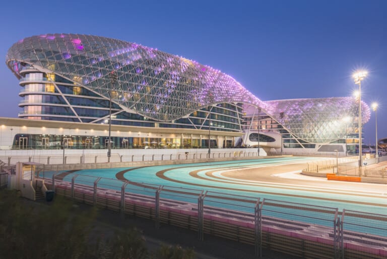 Visite guidée du circuit de Yas Marina